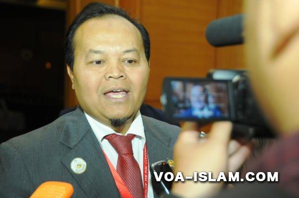 Kok Hidayat Nurwahid Menolak Syariah Islam & Tidak Melarang Miras?