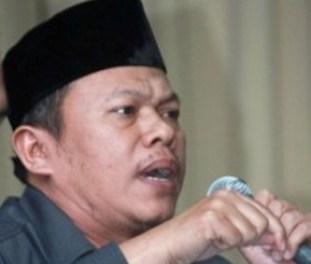 KH. M Al-Khaththath: FUI Terus Dukung Parlemen yang Terapkan Syariat 