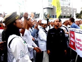 Habib Rizieq: Orang Miskin Jangan Bunuh Diri, Jual Diri & Mencuri 