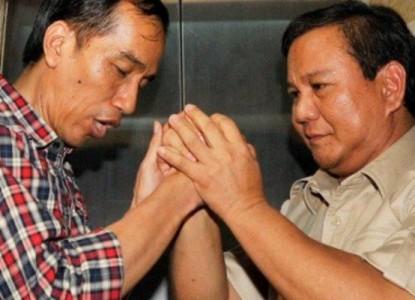 Prabowo Presiden Facebook, Jokowi Presiden Twitter