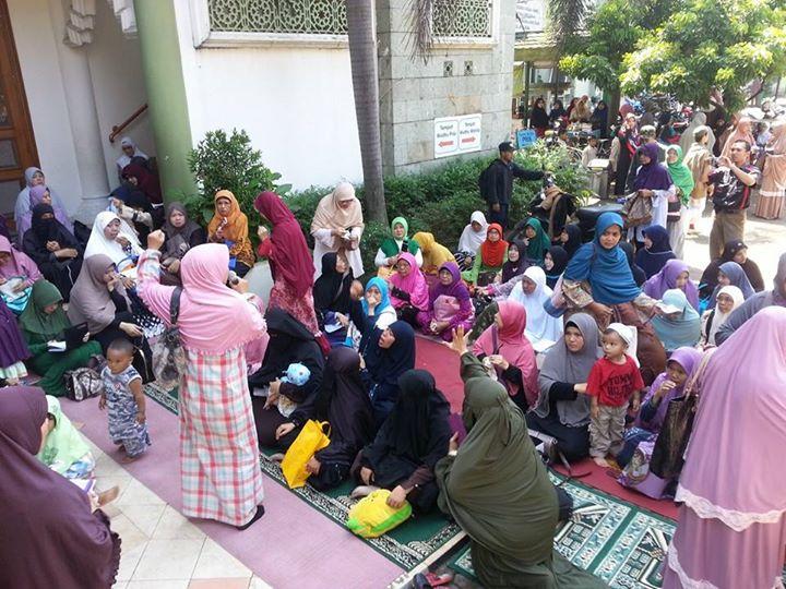 Buntut Kisruh Masjid M Ramadhan Bekasi, Majelis Ta'lim Ngaji di Parkiran