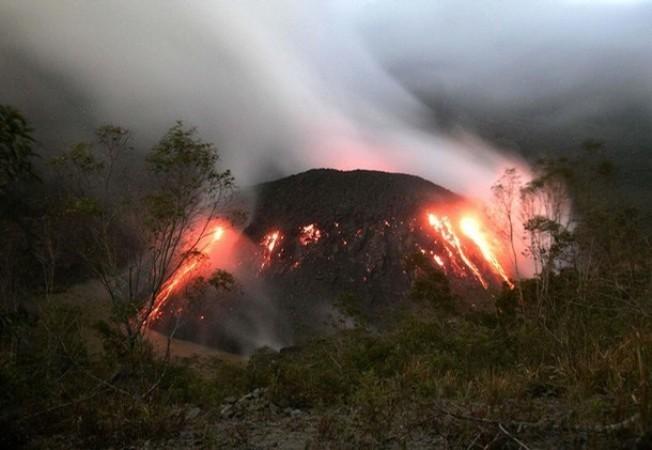 Gunung Kelud Meletus: Hujan Abu di Solo dan Sekitarnya