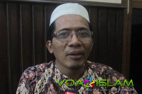 Dr Amir Mahmud: Orang yang Membela Syi'ah Itu Punya Kesamaan Ideologi