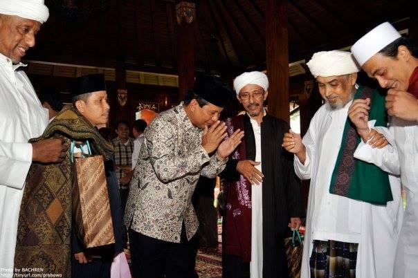 Prabowo di Cililin-Bandung Disambut Takbir dan Dukungan Ulama