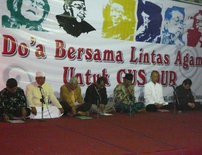 Gejala Ibadah Baru: Doa Bersama Antar Agama