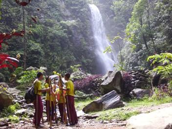 Jelajah & Peduli Kehidupan Desa Siswa di Kaki Gunung Burangrang