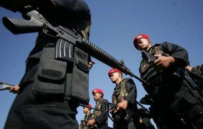 Lihat-lihatan, Ledek-ledekan, Anggota Kopassus Ditikam Senjata Tajam