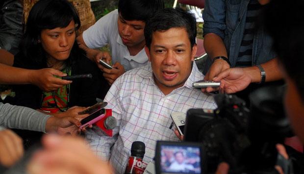 Fahri Hamzah : Jokowi Harus Hati-Hati Terhadap Para Pembisiknya