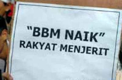 Mengapa Pilihan Jokowi Harus Menaikkan BBM?