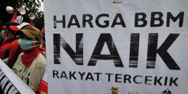 BBM Naik; Rakyat Semakin Tercekik!