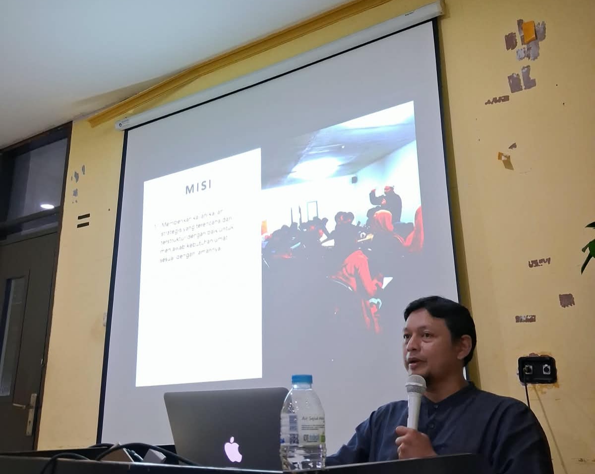 Akmal Sjafril: Nikmati Lezatnya Ilmu di Sekolah Pemikiran Islam