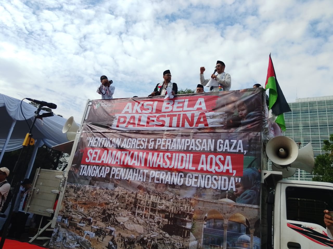 Ribuan Massa Kita Palestina Padati Kedubes AS, Desak Hentikan Genosida di Gaza