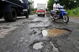 Bangun Jalan, Malaysia Gunakan Aspal & Karet sebagai Bahan Dasar