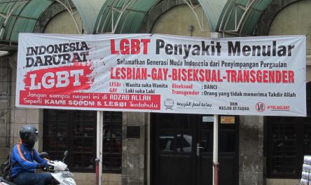 Fenomena ''Boti'' dan Remaja Feminin: Peringatan bagi Orang Tua, Didik dengan Iman Bukan Makian