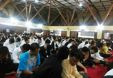 Allahu Akbar! Masjid IPB Kebanjiran Jamaah Shalat Subuh