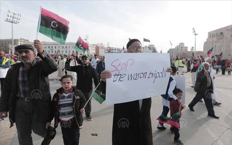 Hampir 39.000 Orang Mengungsi Ketika Krisis Libya Memburuk Hampir 39.000 Orang Mengungsi Ketika Krisis Libya Memburuk