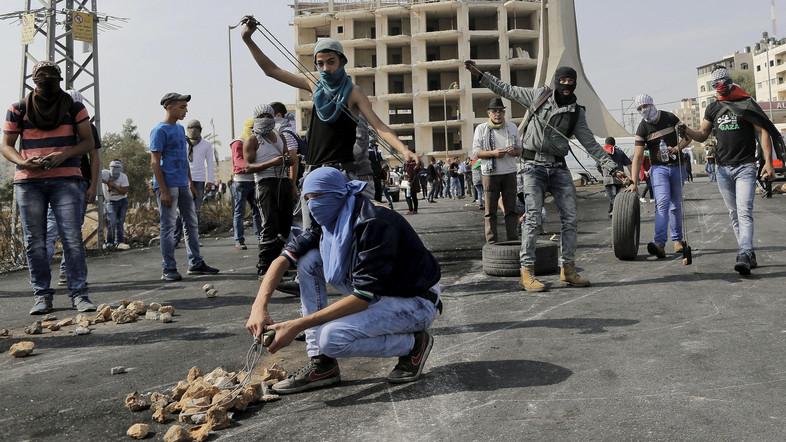 Akibat Intifadah : Warga Zionis-Israel Ramai-Ramai Meninggalkan Israel