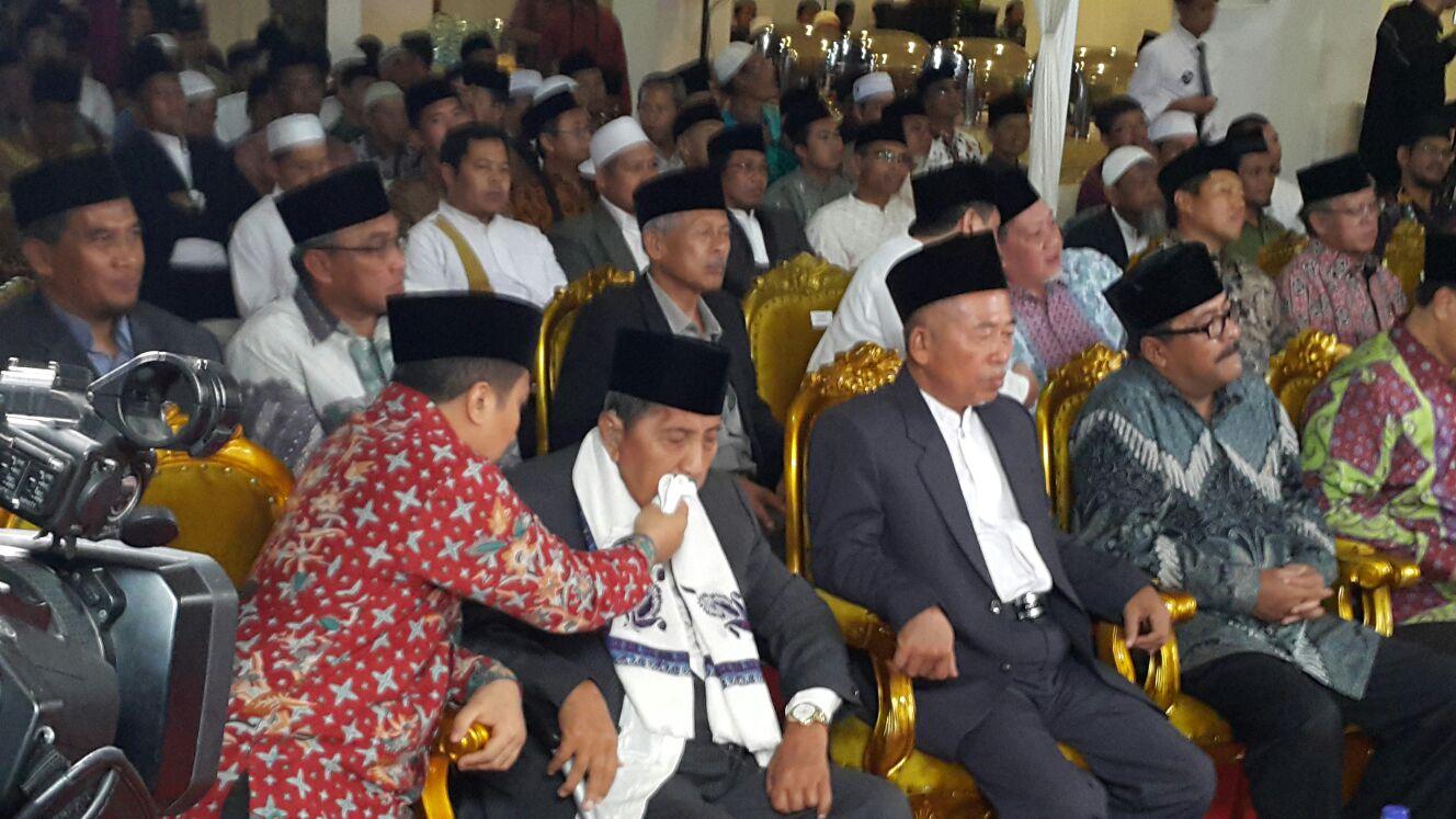 Walaupun Bukan Alumni, Ustadz Yusuf Mansur Tetap Muliakan Kyai dan Alumni Gontor