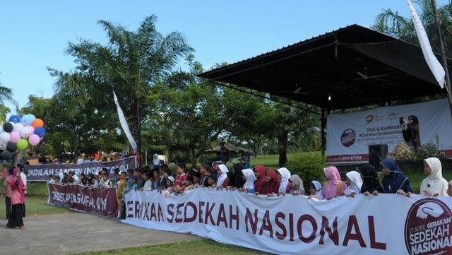 Santri Jambi Kampanyekan Gerakan Sedekah Nasional