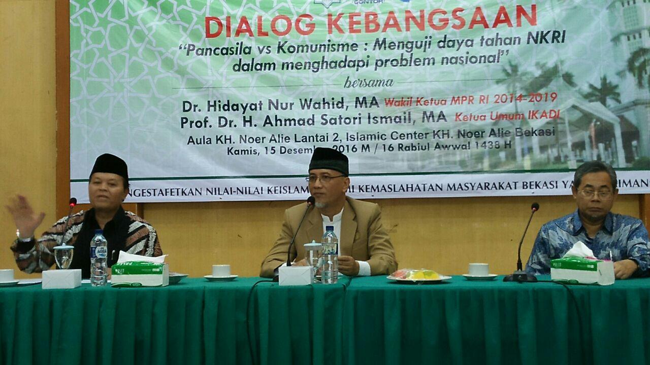 Islam Tulang Punggung Hadapi Komunisme