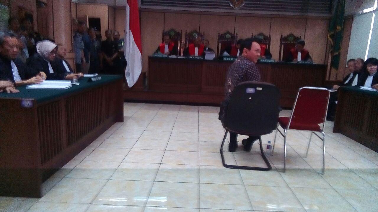 Eksepsi Ahok Ditolak Majelis Hakim, Sidang Dilanjutkan Pekan Depan