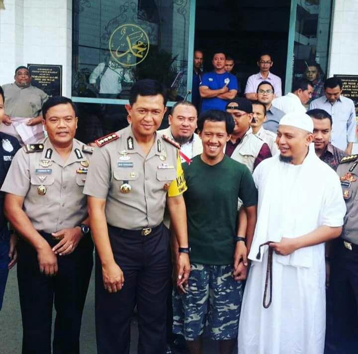 Pengibar Bendera Merah Putih Bertuliskan Kalimat Tauhid, Nurul Fahmi Dibebaskan