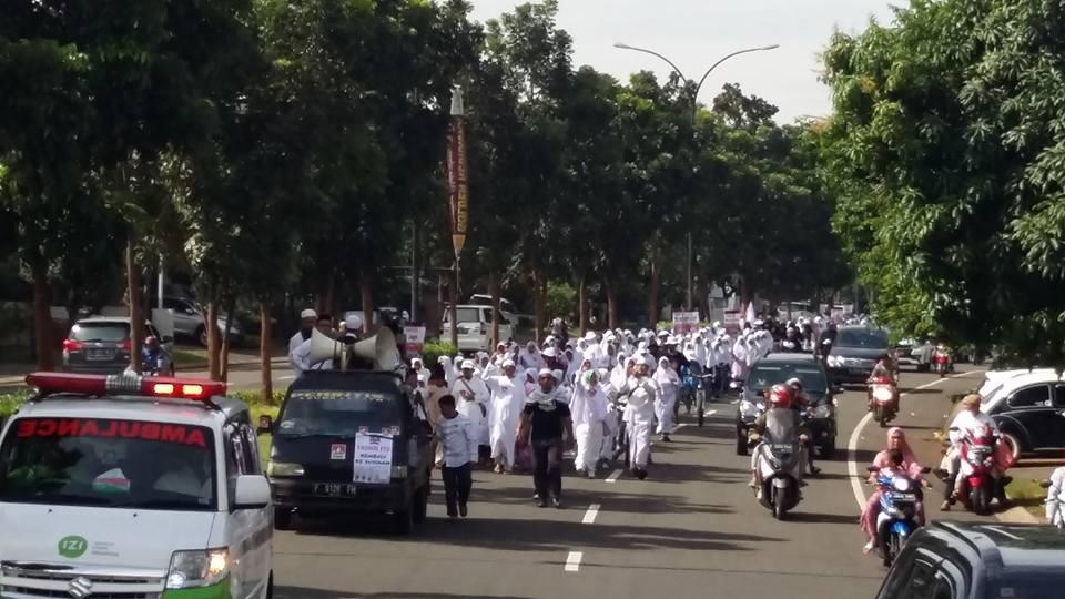 Ribuan Warga Cibubur Ikuti Parade Tauhid 2016