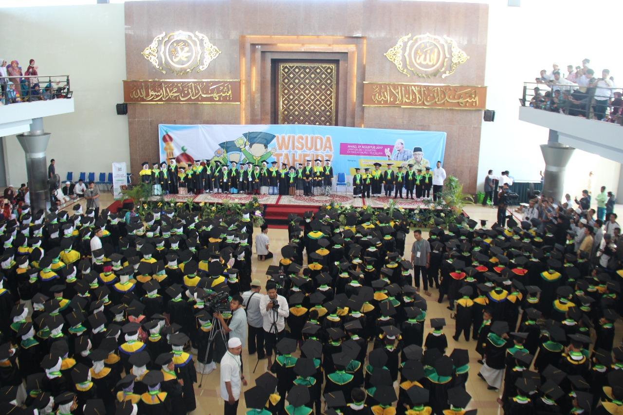 Perdana Digelar, Wisuda TPQ Tahfidz Diminati Hingga Jawa Timur