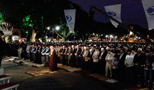 Muslim Turki Menuntut Dibukanya Kembali Masjid Aya Shophia