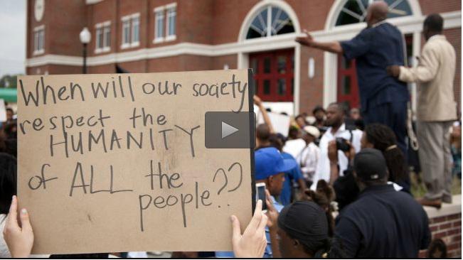 Analis: Polisi AS Bunuh Warga Kulit Hitam Amerika dengan Kekebalan Hukum