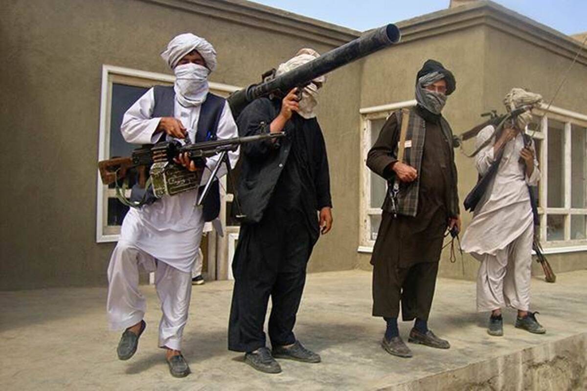 Taliban Targetkan Kota-kota Provinsi Afghanistan Sebagai Tanggapan Atas Serangan Udara AS