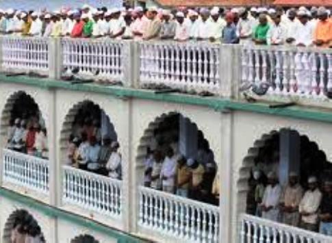 Menanti Khabar Saudara Muslim dan Dua Mesjid Besar di Negri Atap Dunia