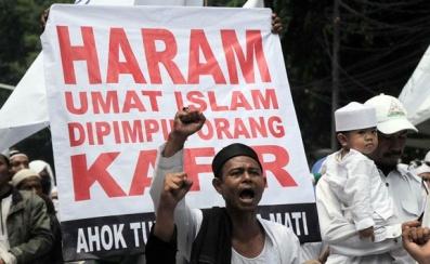 Koreksi ''Berislam Jangan Fanatik''