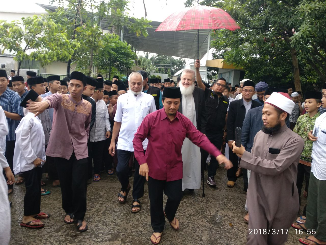 Syaikh Yusuf Estes: Hidayah Diterima oleh Orang Yang Membuka Diri