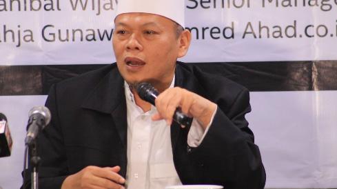 (Video) Kisah Ustadz Muhammad Al-Khaththath Mensyahadatkan Ulang Ki Gendeng Pamungkas