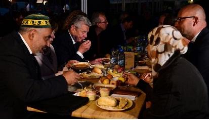 Presiden Jerman Hadiri Acara Buka Puasa Bersama dengan Umat Muslim di Berlin