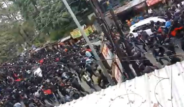 Liput Aksi May Day di Bandung, Dua Jurnalis Foto Dianiaya Polisi