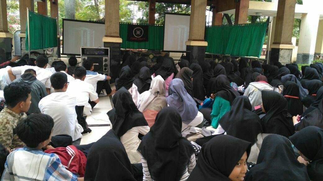 FDPM: Nobar G-30S-PKI Agar Siswa Tahu Para Santri dan Kyai Juga Dibantai PKI 