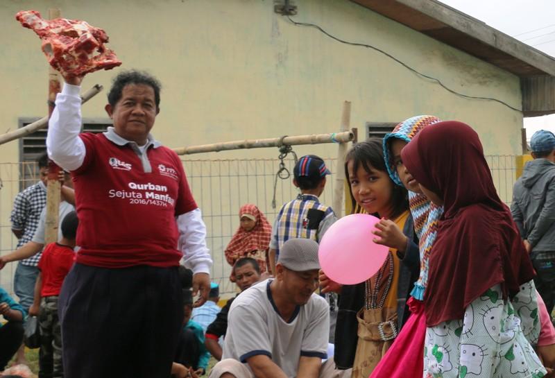 Qurban Membanjiri Kaki Sinabung