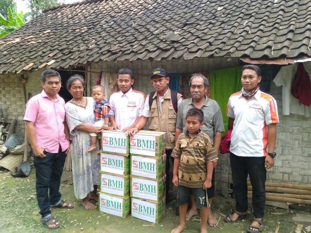 Bengawan Solo Menangis, Pengungsi Tuban Sambut Uluran Bantuan