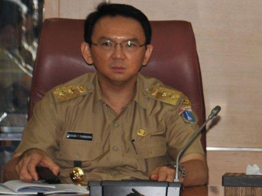 Bermental Diktator, Ahok Harus Diturunkan! 