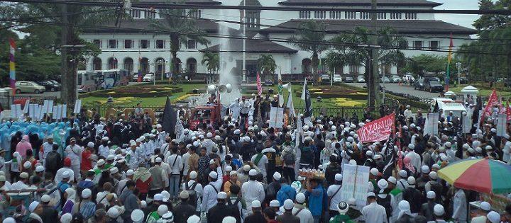 Hentikan Segala Bentuk Kriminalisasi Ulama dan Aktivis Islam