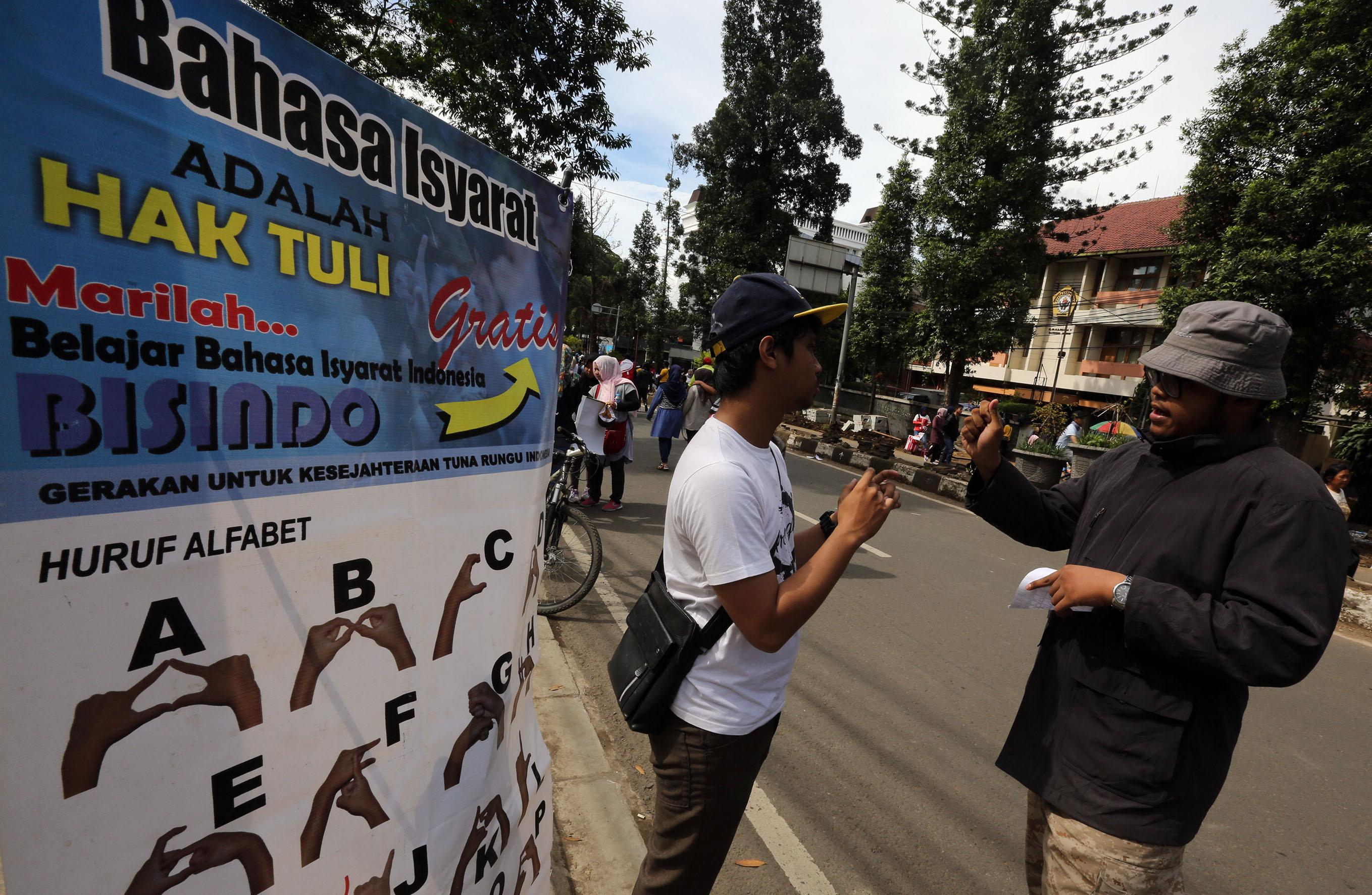 Kenapa Umat Muslim Harus Mampu Berbahasa Isyarat?