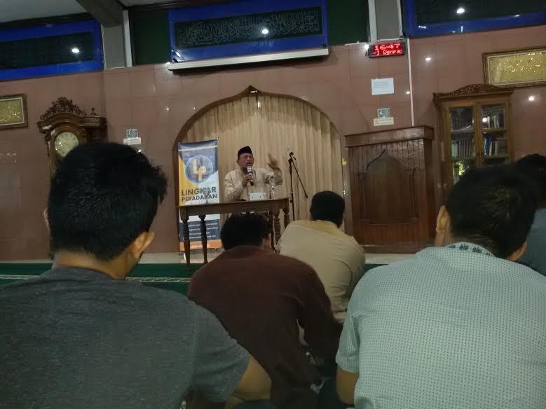 Berikan Tausiyah di Pulau Bali, Ustadz Ahzami Samiun Jazuli Bicara Indahnya Berjamaah