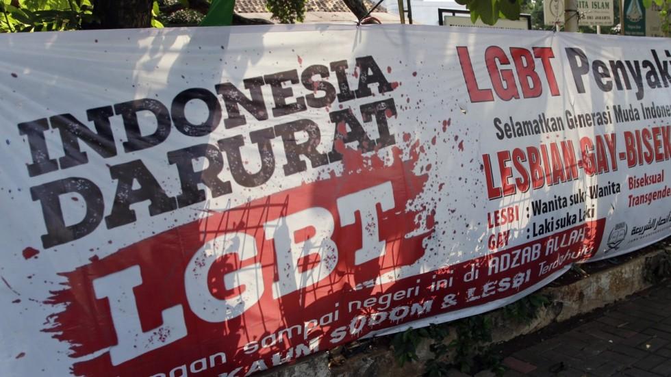 Lagi Pesta Gay, Negeri Darurat Maksiat!