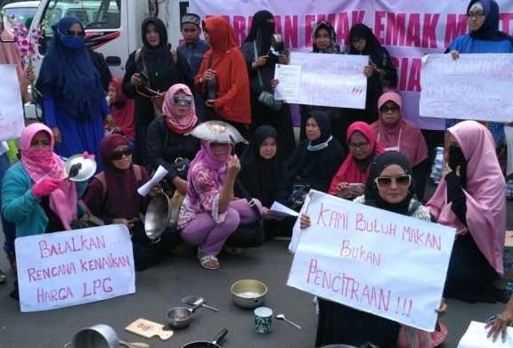 Pemberdayaan Ekonomi Perempuan Buah Kapitalisme