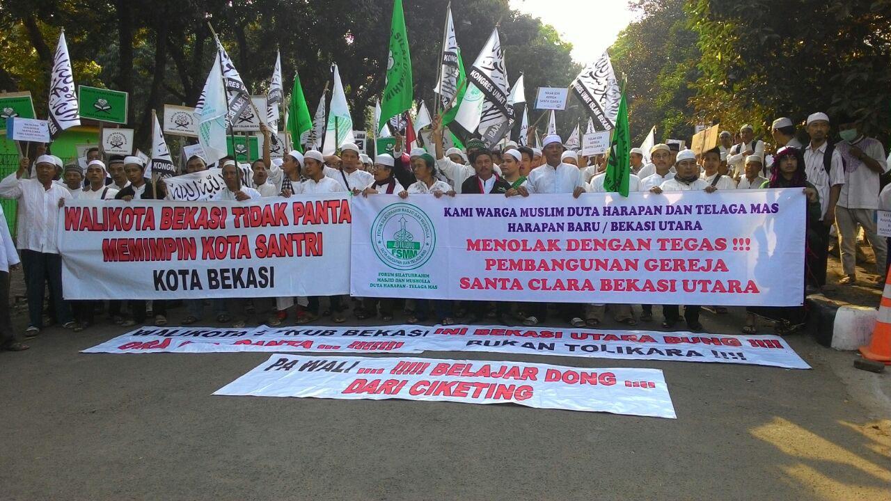 Dinilai Manipulasi Perizinan, Siang Ini Umat Islam Bekasi Aksi Tolak Pembangunan Gereja Santa Clara