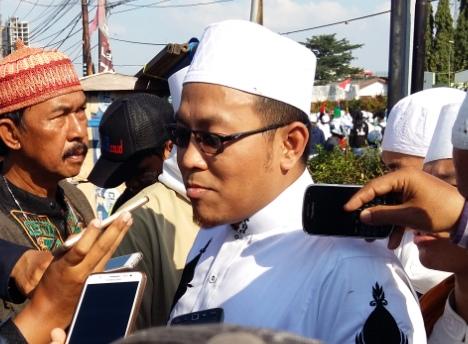 [VIDEO] Gereja Santa Clara Didemo Lagi, Umat Islam Bekasi: Mereka Langgar Kesepakatan